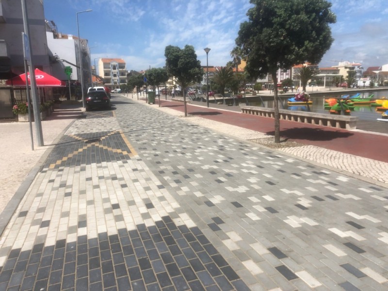 Pavimento Holanda: Cor Cinza/Preto/Branco Sujo/Amarelo