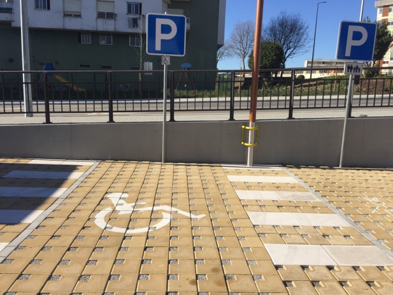 Ecopavê Cor: Cinza + Amarelo
