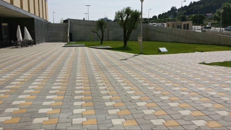 Ecopavé cor: Cinza + Amarelo + Branco